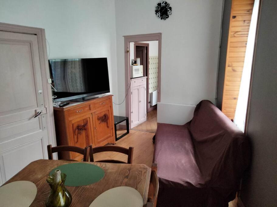 Le Nid Douillet Rustique Linge Fourni Apartment La Bourboule Exterior photo